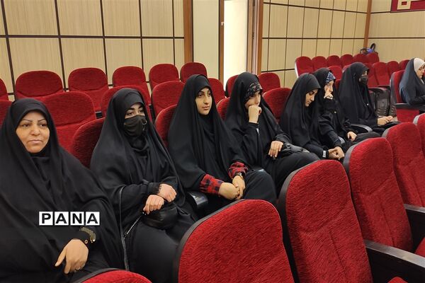 آیین تجلیل از برگزیدگان کنکور سال۱۴۰۲ در رباط‌کریم