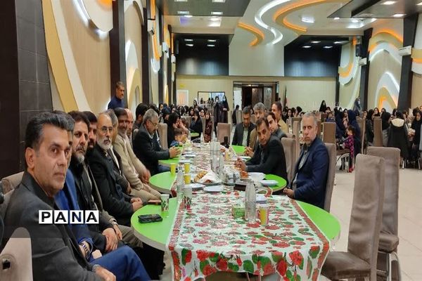 آیین تجلیل از برگزیدگان و نخبگان مسابقات و جشنواره های علمی ، پرورشی و پژوهشی