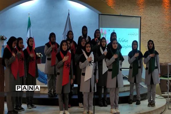 آیین تجلیل از برگزیدگان و نخبگان مسابقات و جشنواره های علمی ، پرورشی و پژوهشی