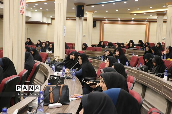 همایش سرگروه‌های علمی آموزشی مقطع ابتدایی استان قم-1