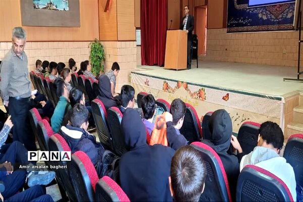برگزاری اولین مرحله اردوی عملی  دفاعی در دبیرستان نمازی