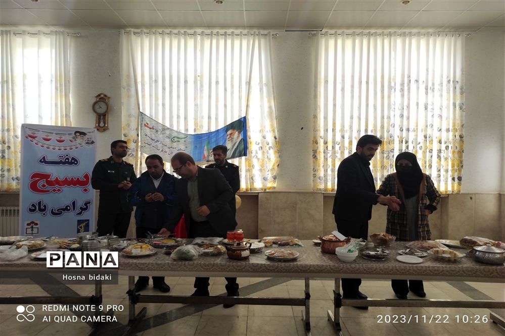 برگزاری جشنواره غذا در دبیرستان نمونه دولتی نجابت