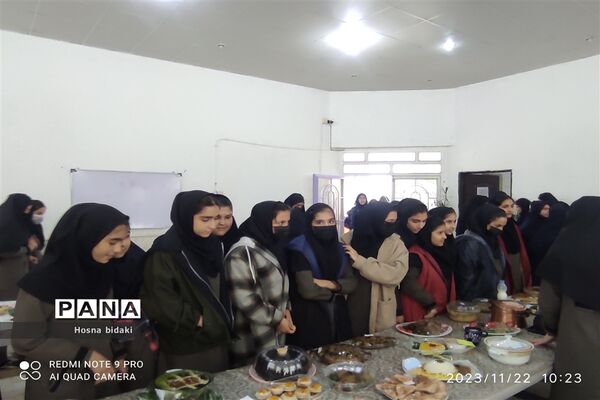 برگزاری جشنواره غذا در دبیرستان نمونه دولتی نجابت