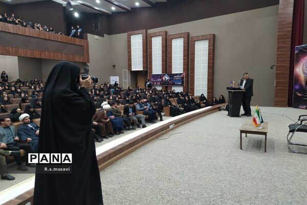همایش نوجوانان دانش آموز با عنوان نو جهان در اردوگاه ۱۵ خرداد قم