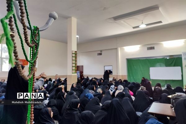 برگزاری دومین کارگاه آموزشی جمعه‌های مهدوی در ناحیه ۶ مشهد مقدس