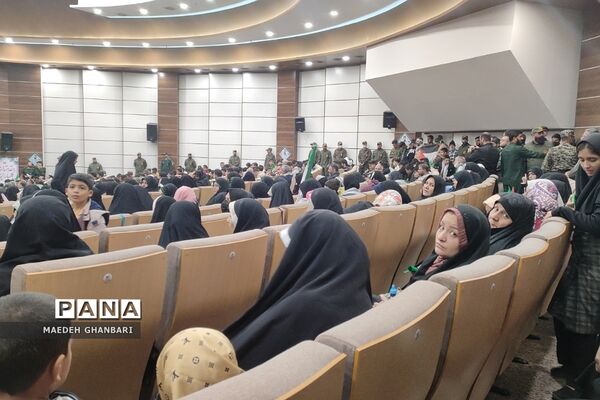 به مناسبت هفته بسیج و مقاومت، اجتماع شکوه مقاومت بسیجیان شهرستان پردیس