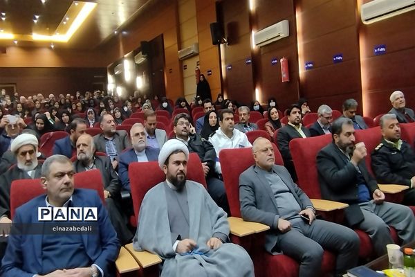 حضور وزیر کشور در همایش تبیینی بسیج شهرستان فیروزکوه