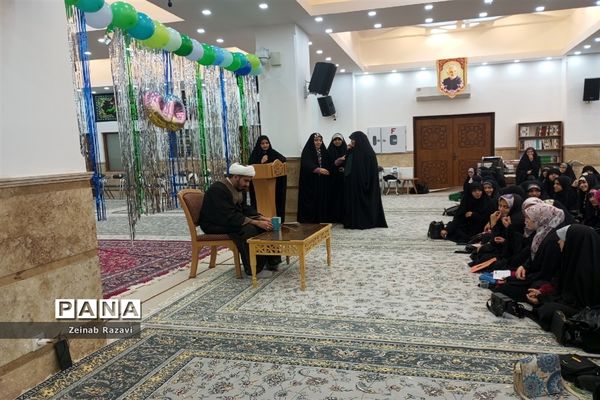 برگزاری جشن یک سالگی دوره بینهایت در استان قم