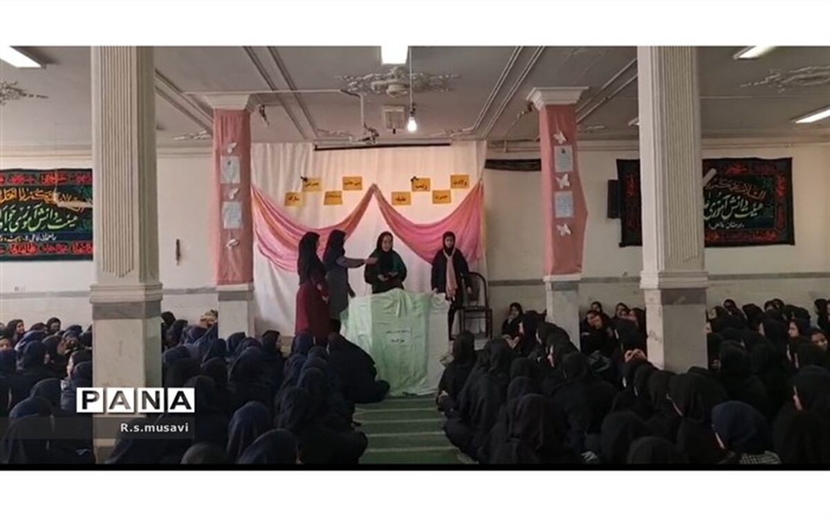 گرامیداشت ولادت حضرت زینب کبری (س) در دبیرستان سید احمد فاتحی قم