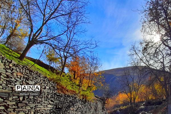 زیبایی روستای دهبار طرقبه در فصل پاییز