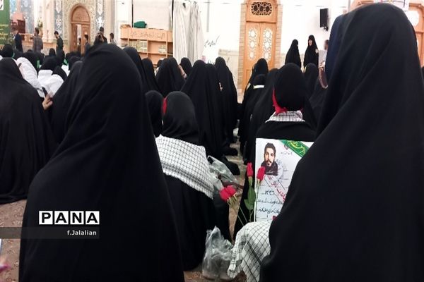 رزمایش ۳۱۳ حلقه صالحین بسیج استان قم در حرم حضرت معصومه (س)