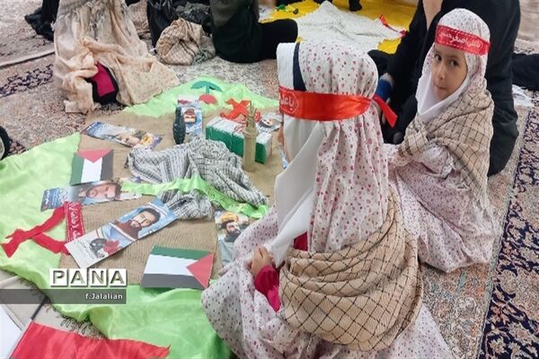 رزمایش ۳۱۳ حلقه صالحین بسیج استان قم در حرم حضرت معصومه (س)