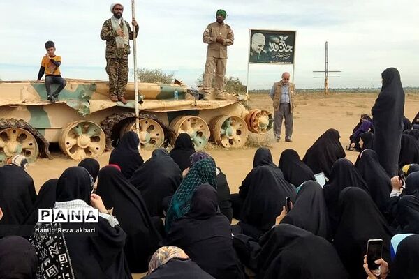 حضور دختران دانش‌آموز رودهن در اردوی راهیان نور