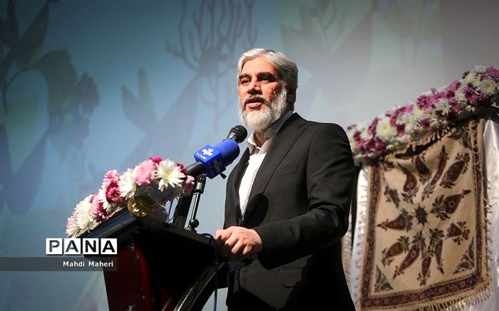 سالانه ۲۰هزار عنوان کتاب در کشور تولید می‌شود