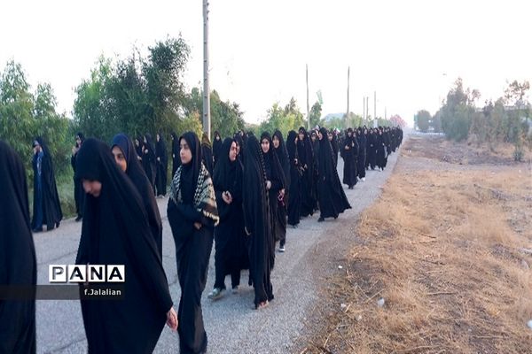 اردوی راهیان نور دانش‌آموزان ناحیه یک قم