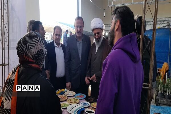 نمایشگاه کار آفرینی صنایع دستی و مشاغل خانگی در میاندورود
