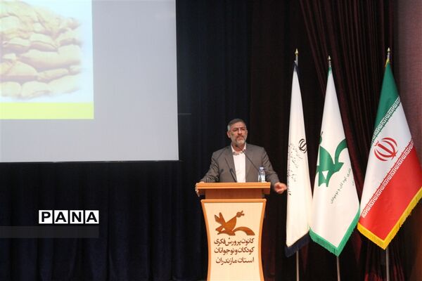 گردهمایی بسیجیان آموزش و پرورش ناحیه یک ساری