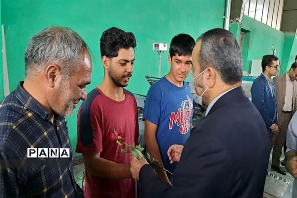 بازدید استاندار خراسان جنوبی از مجتمع چاپ و نشر خراسان جنوبی