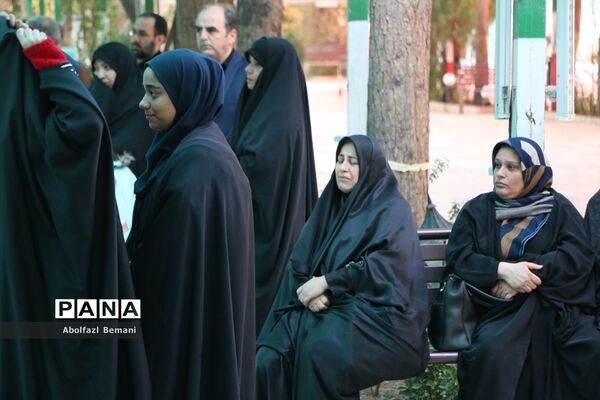 اعزام سومین گروه از دانش‌آموزان ناحیه یک قم به اردوی راهیان نور