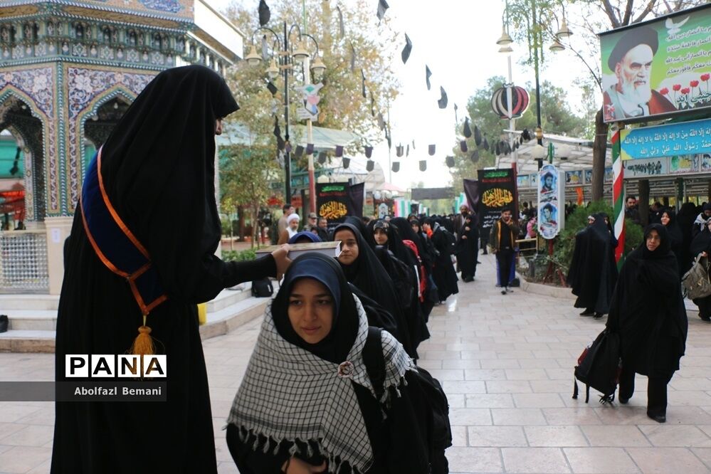 اعزام سومین گروه از دانش‌آموزان ناحیه یک قم به اردوی راهیان نور