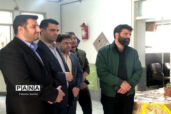 رونمایی از شهید شاخص در دبیرستان دخترانه نسیبه ناحیه دو ری
