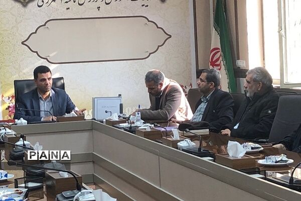 مراسم تقدیر از مربیان و مسئولین اردوی راهیان نور در ناحیه دو ری
