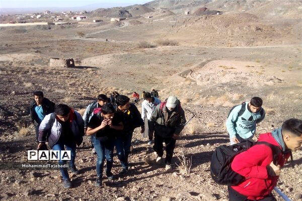 ‌کوه‌پیمایی هنرجویان هنرستان شهید‌دیواندری سبزوار