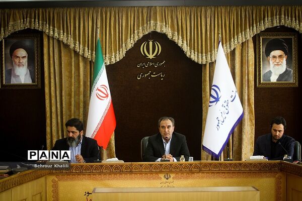 نشست خبری معاون حقوقی رئیس‌جمهوری