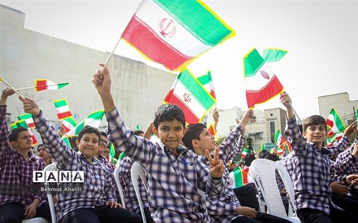 فعالیت های سازمان دانش‌آموزی  با هدف تربیت تمام‌ساحتی