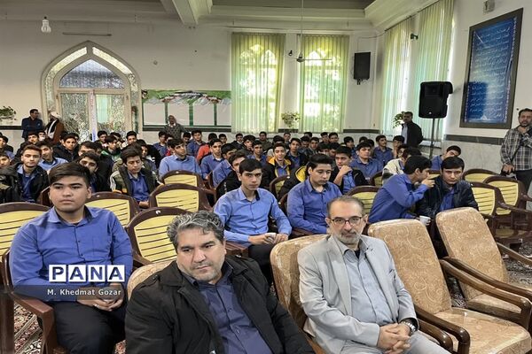 یادواره شهدای دبیرستان نمونه دولتی حاج محمد ایزدی در قم