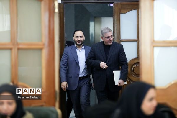 نشست خبری مشترک سخنگوی دولت و رئیس سازمان برنامه و بودجه