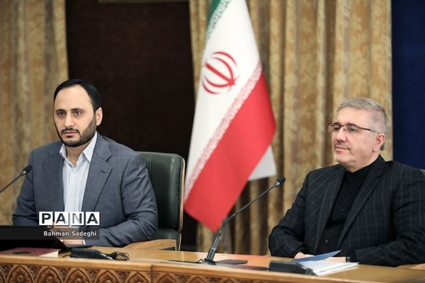 نشست خبری مشترک سخنگوی دولت و رئیس سازمان برنامه و بودجه