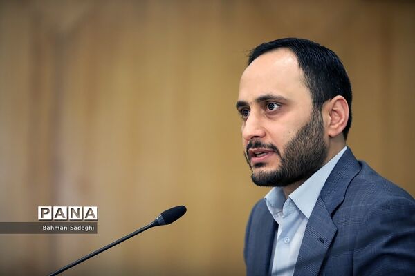 نشست خبری مشترک سخنگوی دولت و رئیس سازمان برنامه و بودجه