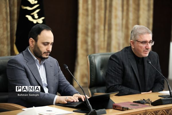 نشست خبری مشترک سخنگوی دولت و رئیس سازمان برنامه و بودجه