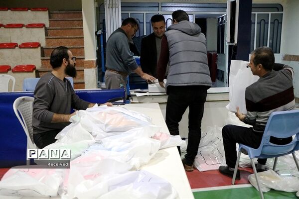 جشن لبخند دانش‌آموزان با جهاد توزیع نوشت افزار در آذربایجان غربی