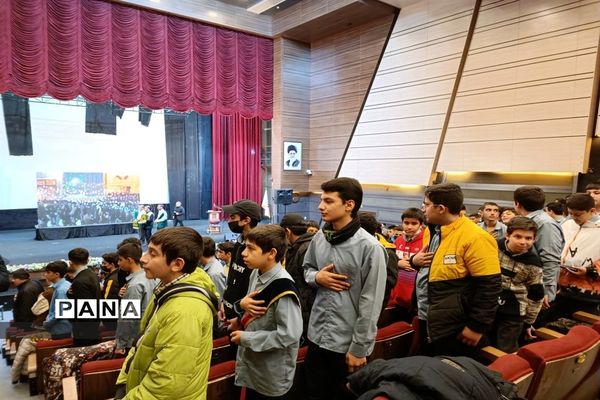 آیین اختتامیه هفته فرهنگی شهرستان قدس در سالن فرهنگ و هنر شهرداری شهرستان قدس