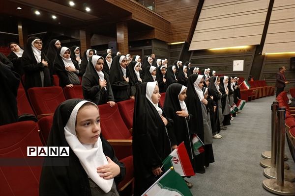 آیین اختتامیه هفته فرهنگی شهرستان قدس در سالن فرهنگ و هنر شهرداری شهرستان قدس