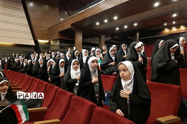 آیین اختتامیه هفته فرهنگی شهرستان قدس در سالن فرهنگ و هنر شهرداری شهرستان قدس