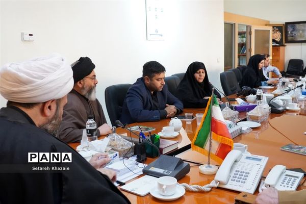 رونمایی از پوستر پویش ملی کتابخوانی سرباز