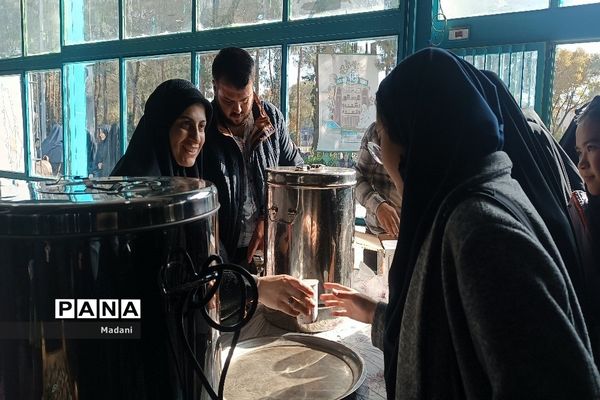 نماز وحدت در گلستان شهدا اصفهان