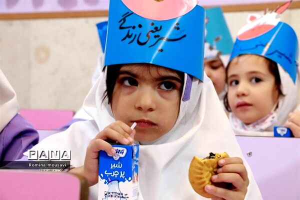 توزیع شیر رایگان در مدارس آذربایجان شرقی