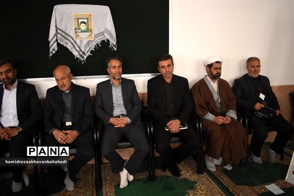 اعزام دانش‌آموزان دختر بهاباد به اردوی راهیان نور