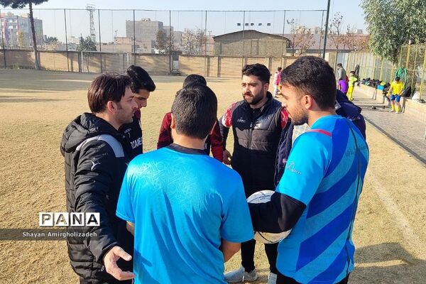 برگزاری مسابقات فوتبال مدارس مقطع ابتدایی در شهرستان قرچک