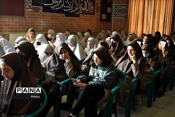 مراسم عزاداری ایام فاطمیه در دبیرستان شاهد حجاب منطقه ۱۳