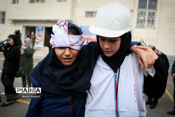 بیست و پنجمین مانور سراسری زلزله در مدارس
