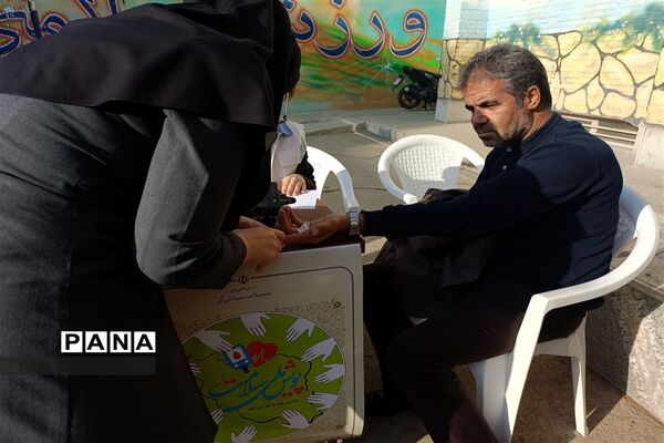 بیست و پنجمین مانور سراسری زلزله در دبیرستان پسرانه هیأت امنایی فرنو شهرقدس