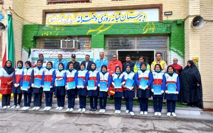 از تیم دادرس شهید دهنوی نیشابور به عنوان تیم برتر استان تجلیل شد