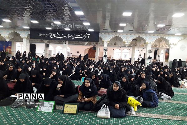 رقابت 1000 دانش‌آموز دختر کاشمر در مسابقه لیگ جت