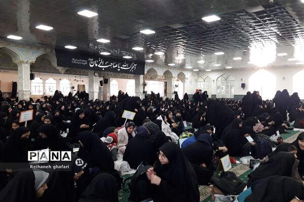 رقابت 1000 دانش‌آموز دختر کاشمر در مسابقه لیگ جت