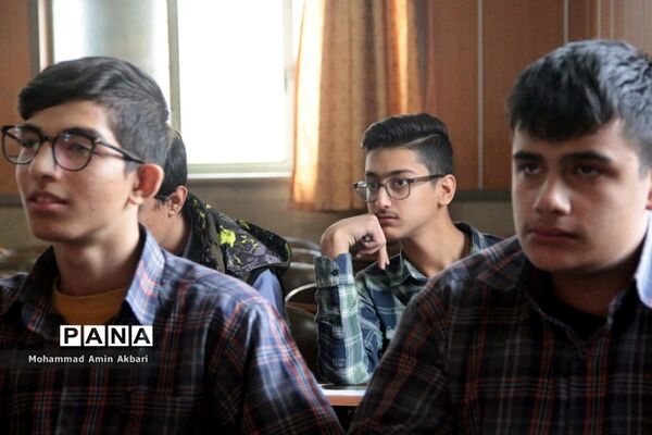 برگزاری جلسه توجیهی ویژه دانش‌آموز خبرنگاران پانا پسر ناحیه یک شهرری